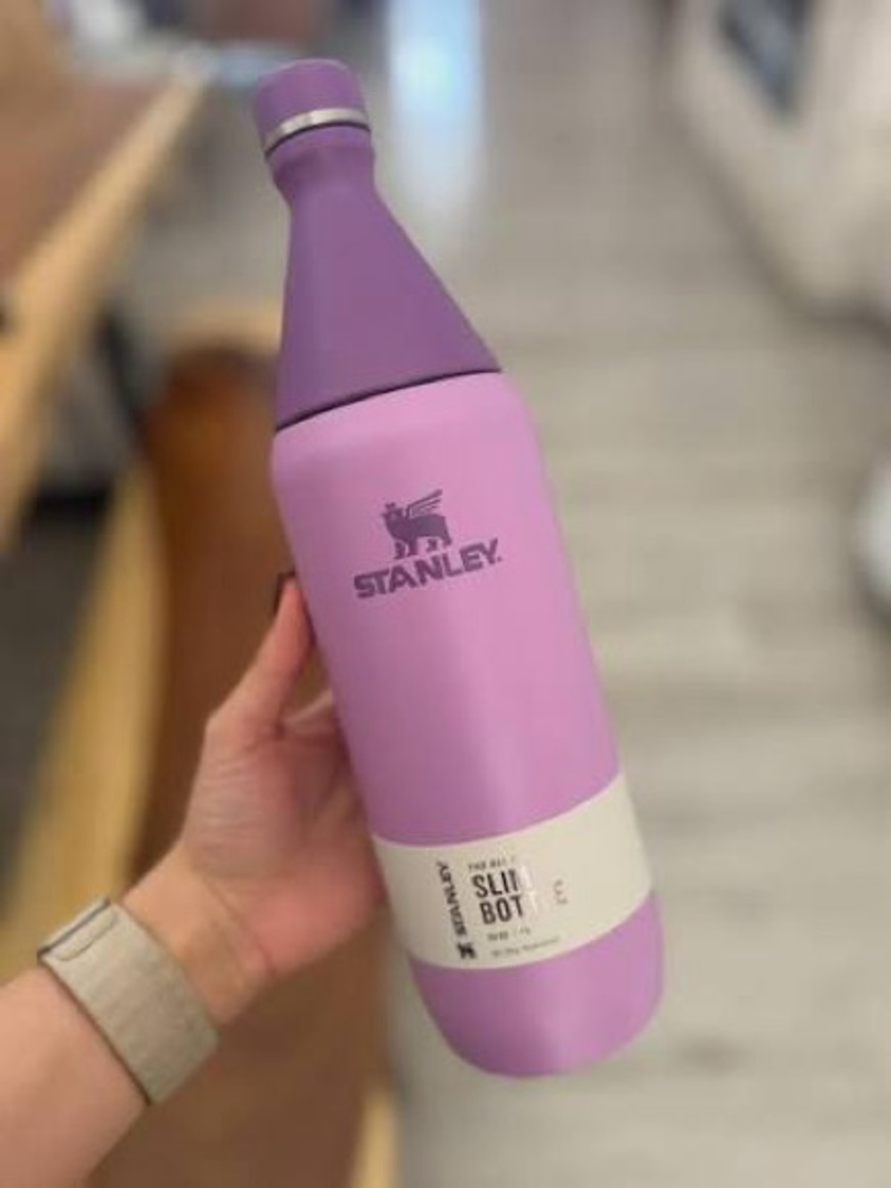 Stanley slim bottle Stainless Steel Lavender Water Bottle 20oz screw on - Picture 2 of 4